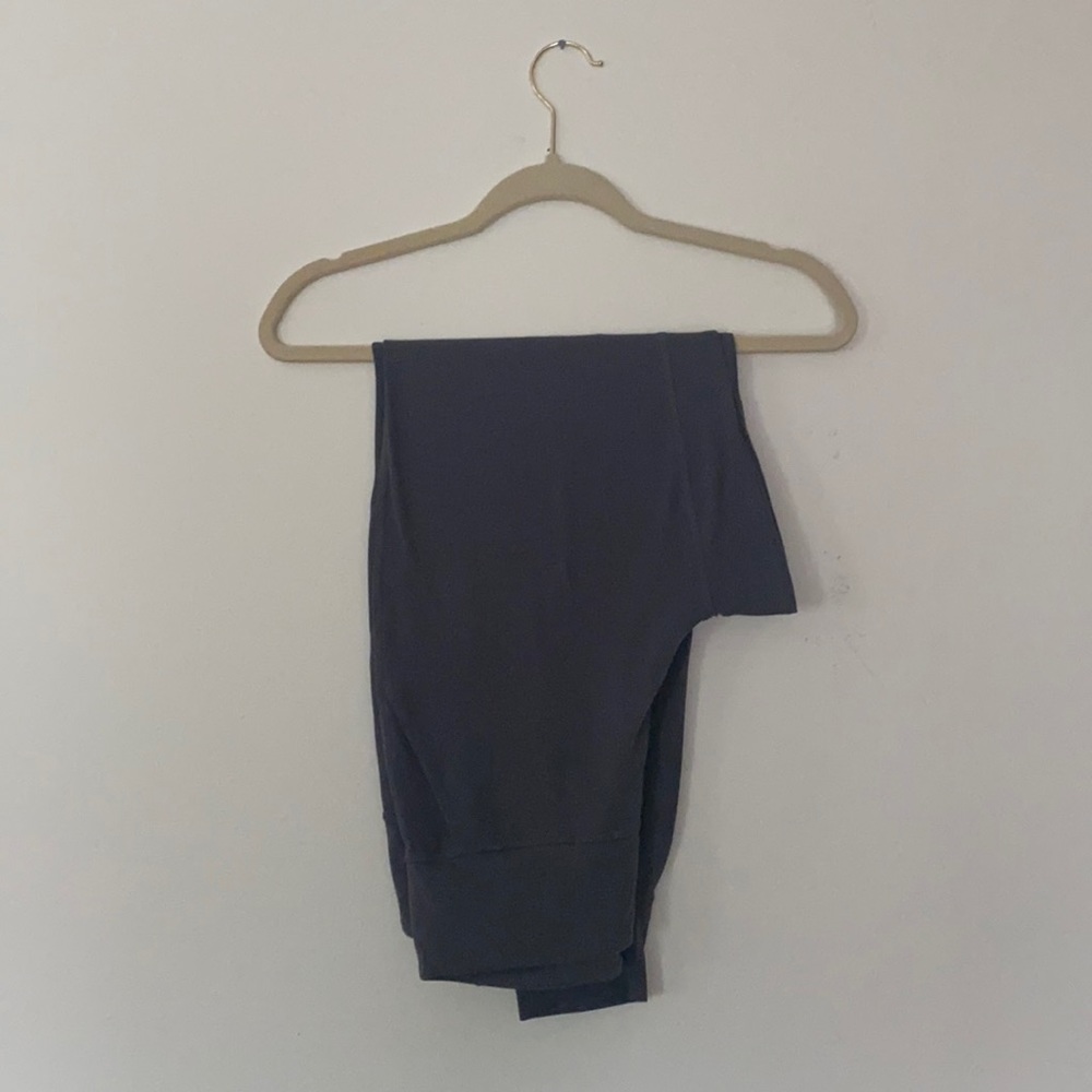 Lululemon Align Jogger 28” in Grey